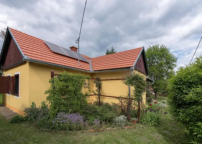 Csavargo Tanya Case de vacanță